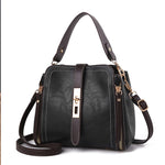 Bolsa Femininina Tranversal Fivela Lillian