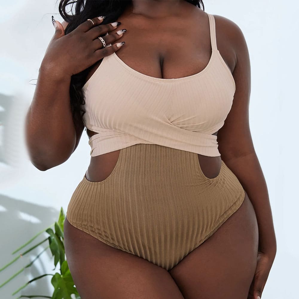 Maiô Feminino Plus Size Recortes Lara