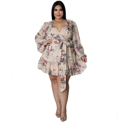 Vestido Curto Plus Size Florido Sierra