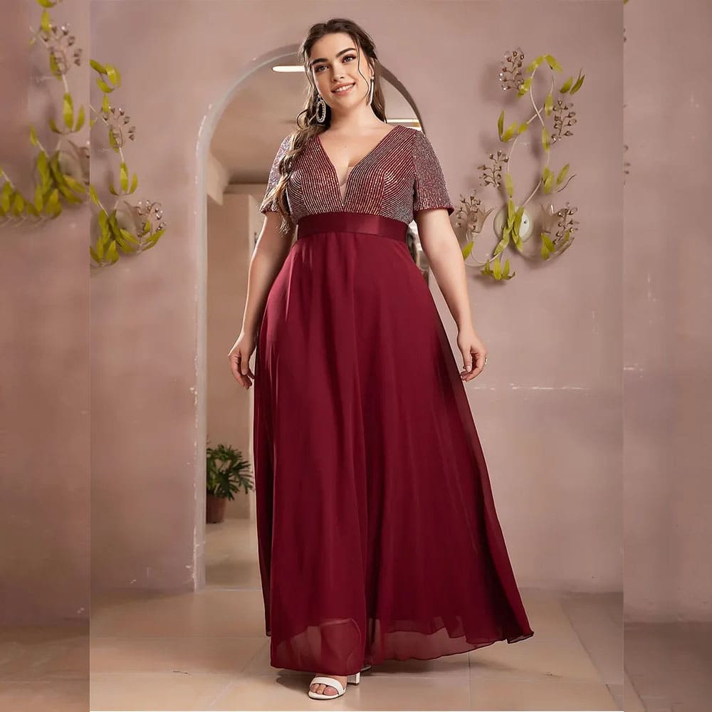 Vestido de Festa Plus Size Decote Profundo Malu